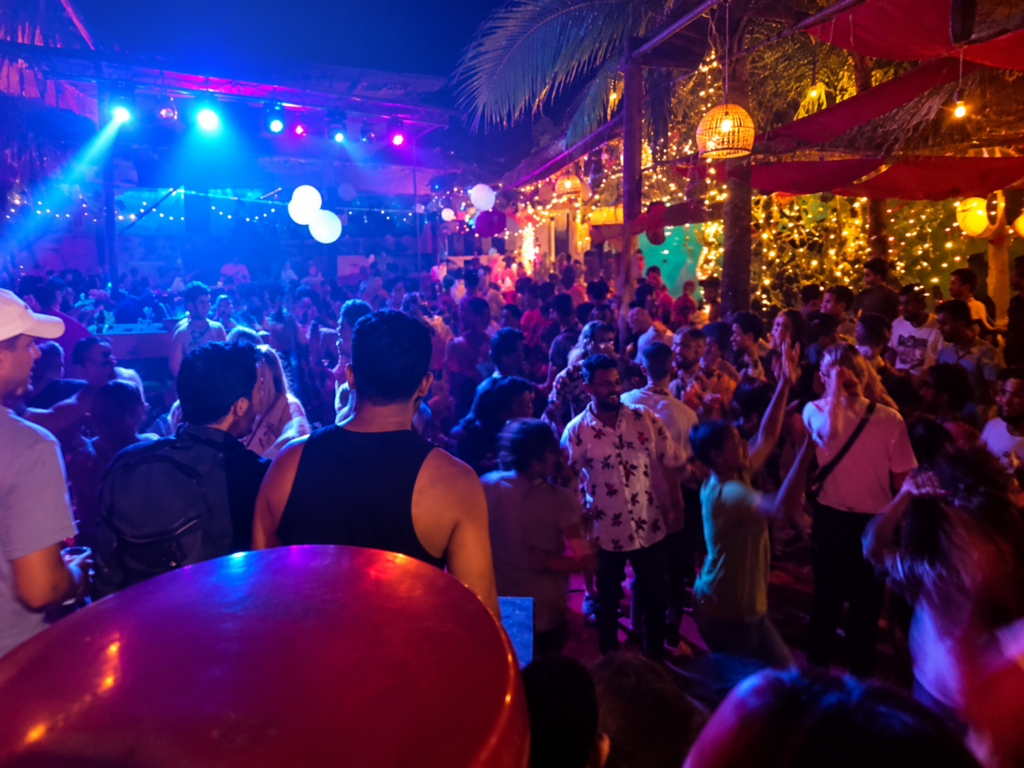  Live Music and Evening Entertainment