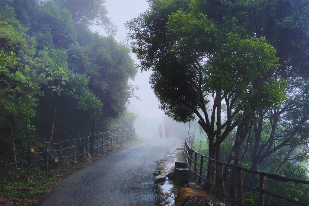 Munnar town at evening